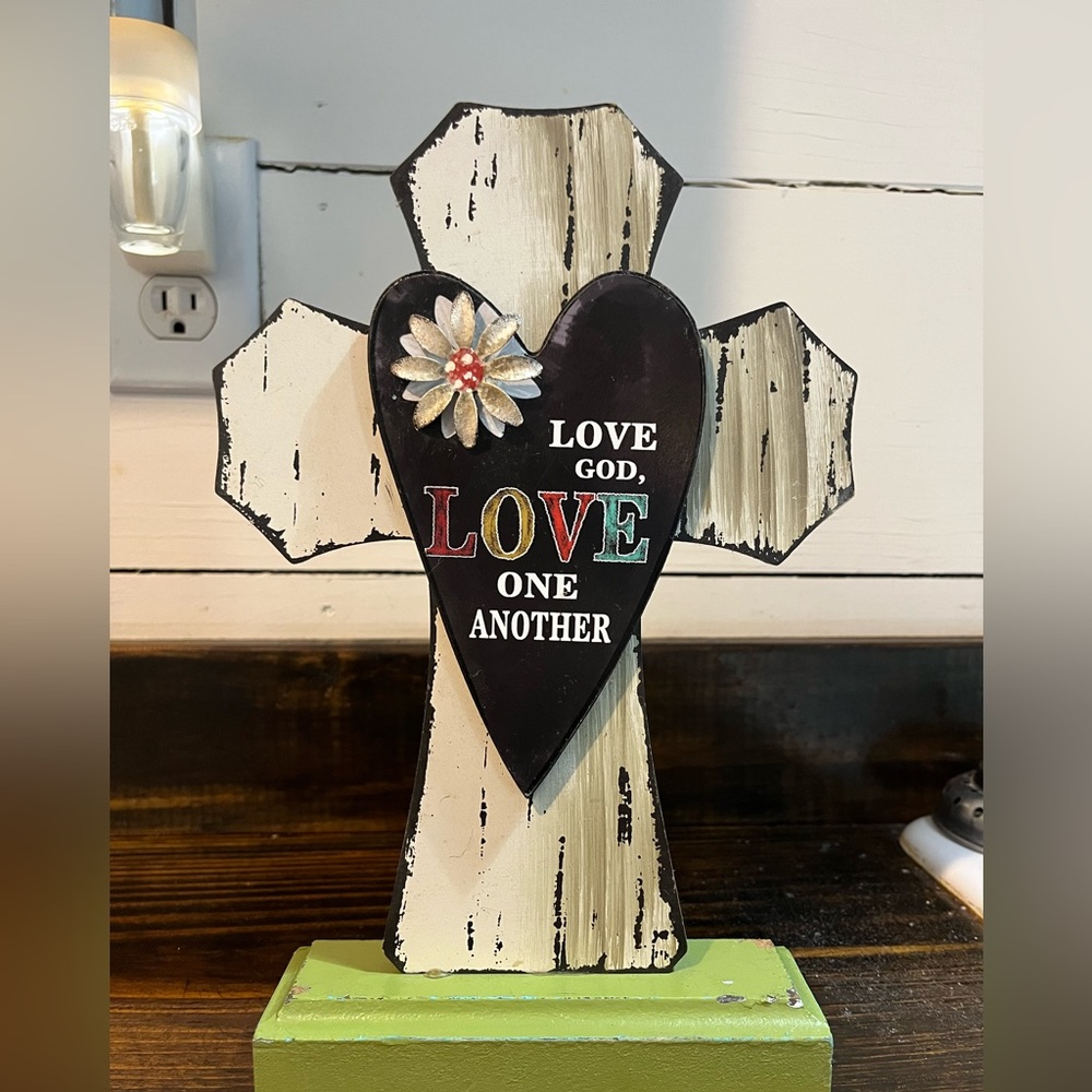 Wooden cross decor